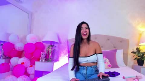mia montess online show from April 2026 01:27:02 PM