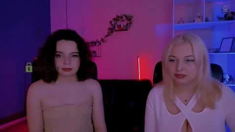 mia_mooon_ online show from May 2026 08:52:01 AM