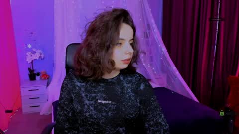 mia_mooon_ online show from May 2026 08:42:01 AM