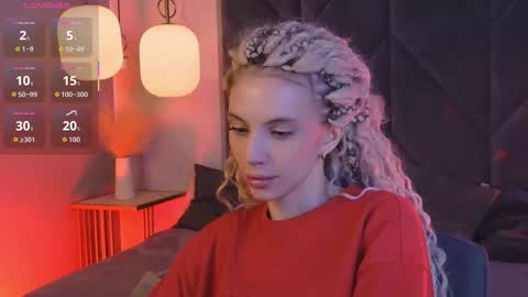 Mia online show from December 2025 07:23:01 AM