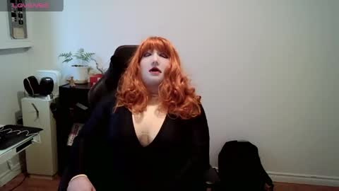 Mia the  Doll online show from May 2026 07:31:02 PM
