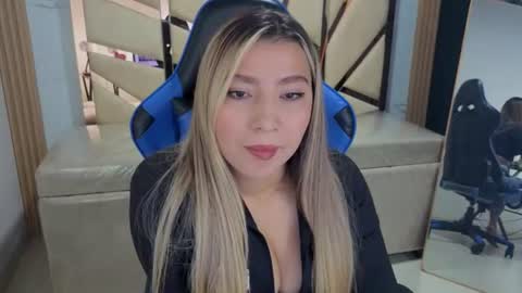 Mia  online show from July 2026 04:11:01 PM
