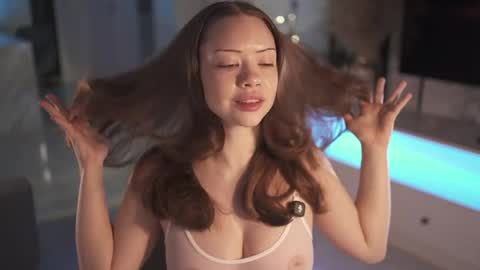 VixenMia online show from April 2026 04:17:01 AM