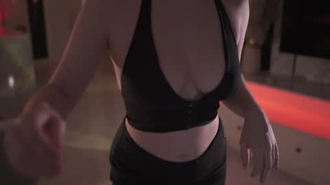VixenMia online show from May 2026 04:08:02 AM