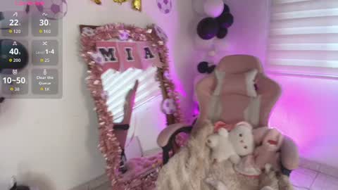 mia_zafir online show from July 2026 08:46:02 PM