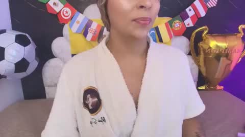 Mia online show from July 2026 12:08:02 PM