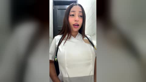 Snapshot of miacamille chatting on May 2026 10:04:02 PM Mia Camille online show from May 2026 10:04:02 PM