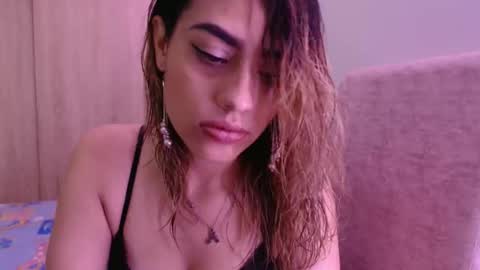 Snapshot of miacollings1 chatting on May 2026 07:40:02 PM Miia online show from May 2026 07:40:02 PM
