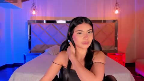 Snapshot of mialaurence_ chatting on July 2026 07:38:02 PM Call me Mia online show from July 2026 07:38:02 PM