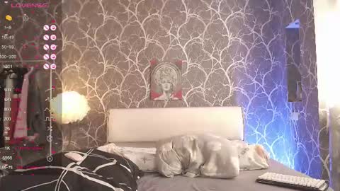 Mia online show from July 2026 03:03:02 PM