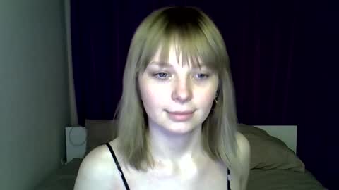 Snapshot of mianine chatting on March 2026 07:17:01 PM Mia online show from March 2026 07:17:01 PM