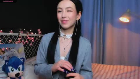 Snapshot of miarielle chatting on May 2026 04:25:02 PM Liz online show from May 2026 04:25:02 PM
