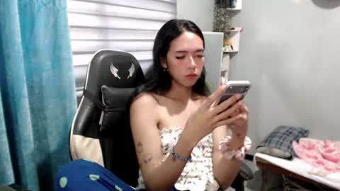 Mia online show from June 2026 09:58:01 PM