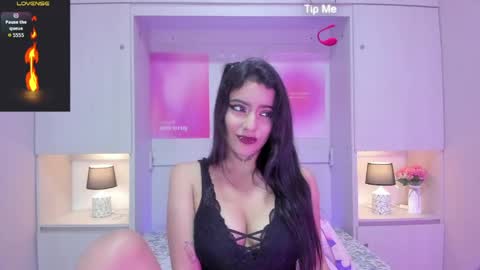 miaturnerr_ online show from April 2026 04:17:01 AM
