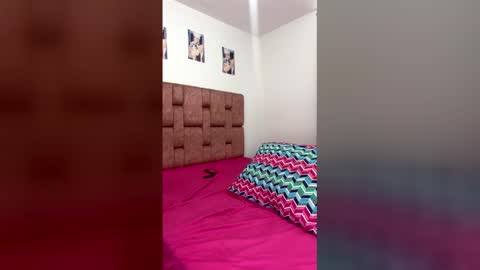 MIA VANESSA online show from May 2026 12:12:02 PM