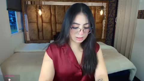 Snapshot of miawils_ chatting on June 2026 11:13:02 AM M I A W I L S online show from June 2026 11:13:02 AM