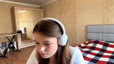 Mia online show from July 2026 10:11:01 AM