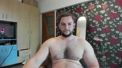 michaelragnar90 online show from April 2026 08:35:02 AM