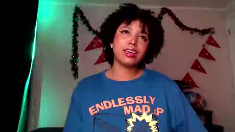 Snapshot of michell_bling chatting on January 2025 07:06:01 AM Michi online show from January 2025 07:06:01 AM