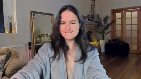 Snapshot of michi_souffl chatting on February 2025 12:09:01 AM Michi online show from February 2025 12:09:01 AM