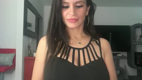 Skye online show from May 2026 01:55:01 AM