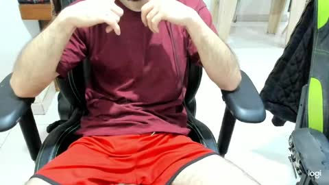 Snapshot of microfama00 chatting on June 2026 06:05:02 AM microfama00 online show from June 2026 06:05:02 AM
