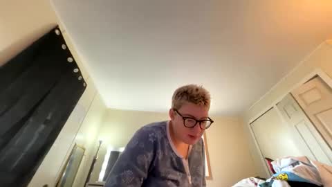 midnightmochi2 online show from April 2026 01:53:02 PM