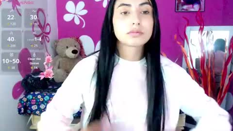 Nicole online show from July 2026 12:08:01 PM