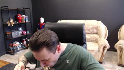 Misha Winchester online show from March 2026 11:43:02 AM