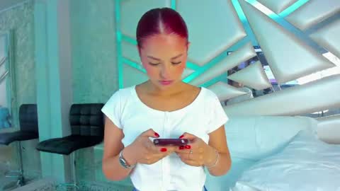 MIA 3 online show from April 2026 01:58:01 AM