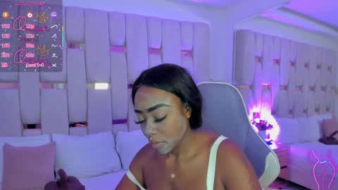 Miia Schwarz  online show from May 2026 08:03:02 PM