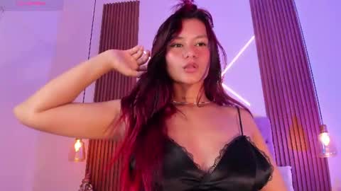 Mia  online show from July 2026 04:05:02 PM