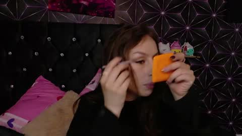 miis_beellaa online show from June 2026 12:58:02 PM