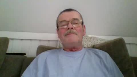 mikael42 online show from February 2026 01:42:01 PM