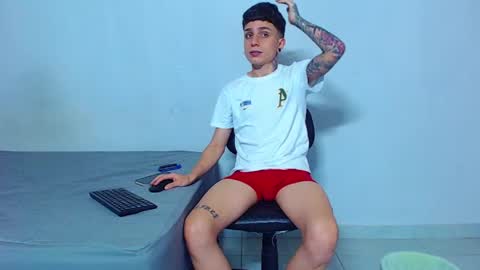 Mike IMDEPENDIENT MODEL online show from April 2026 02:02:01 AM