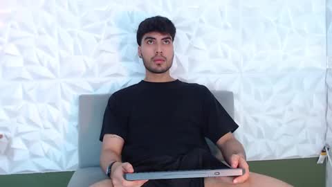 Mike online show from January 2025 09:43:01 PM