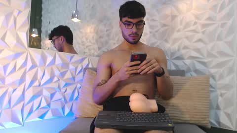 Mike online show from February 2025 03:20:01 PM