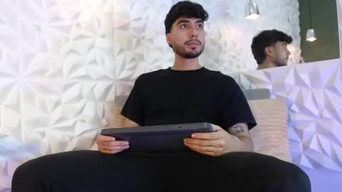 Mike online show from March 2025 06:16:01 PM