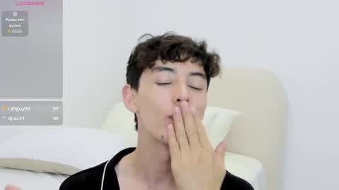 Mikebelf4 online show from April 2026 04:42:01 AM