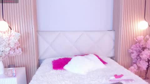 mila_hank online show from March 2026 03:29:01 PM