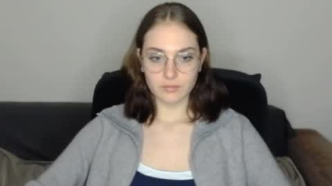 mila_keyy online show from April 2026 08:06:01 PM