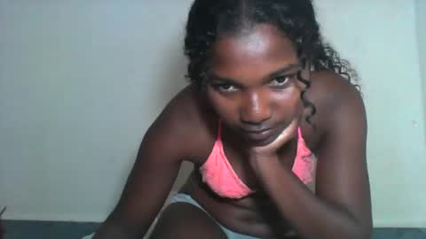 mila_lunah online show from March 2026 05:50:01 PM