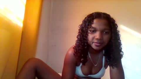 mila_lunah online show from April 2026 04:46:01 AM