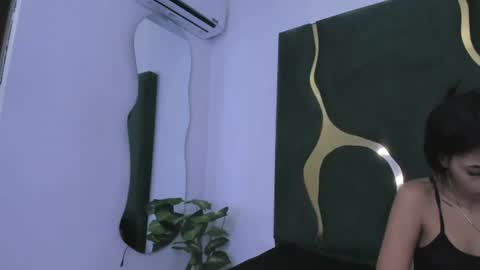 mila_petiteasm online show from July 2026 12:18:02 PM