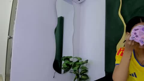 mila_petiteasm online show from July 2026 12:33:01 PM
