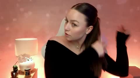 Snapshot of milafleur chatting on February 2026 02:58:02 PM Mila Fleur online show from February 2026 02:58:02 PM