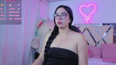 Snapshot of milah_tay chatting on July 2026 11:23:01 AM milah_tay online show from July 2026 11:23:01 AM