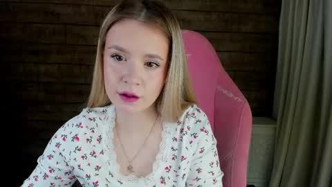 MilanaBalmain online show from April 2026 04:26:01 AM