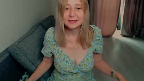 Snapshot of milanav chatting on June 2026 07:01:02 AM Milena online show from June 2026 07:01:02 AM