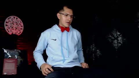 milandavid1 online show from April 2026 05:59:01 PM